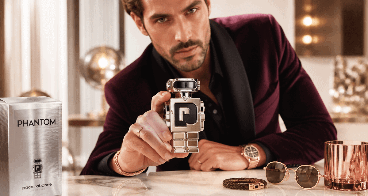 parfum phantom homme flacon robot chromé sur table marbre