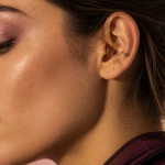 Piercing tragus signification sur oreille femme profil